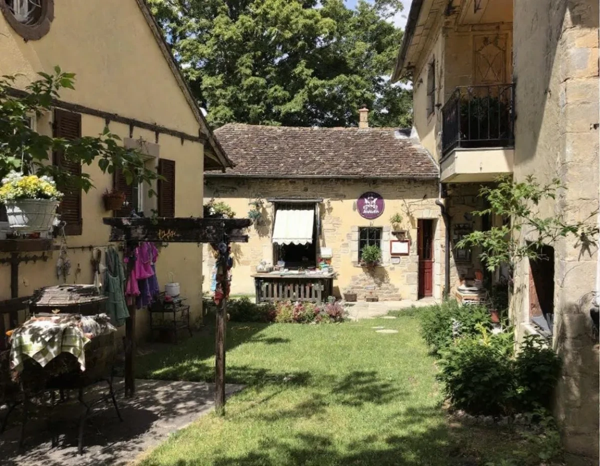 Le Charme Artistique de Barbizon : Pourquoi Investir dans une Maison à Vendre dans ce Village Préservé